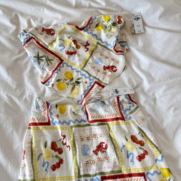 NWT Abercrombie & Fitch Strapless Top Mid Rise Maxi Skirt in Tile Print Size S - Picture 2 of 6